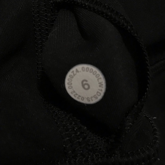 Lululemon Align Onesie 8” in Black Size 6. - Picture 8 of 9